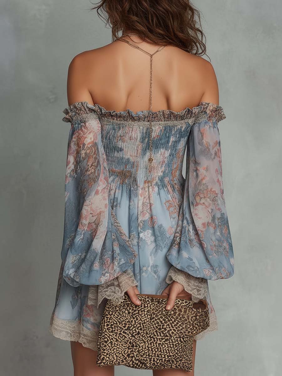 Romina | Vestido Mini de Gasa Fruncida con Hombros Descubiertos y Flores Románticas