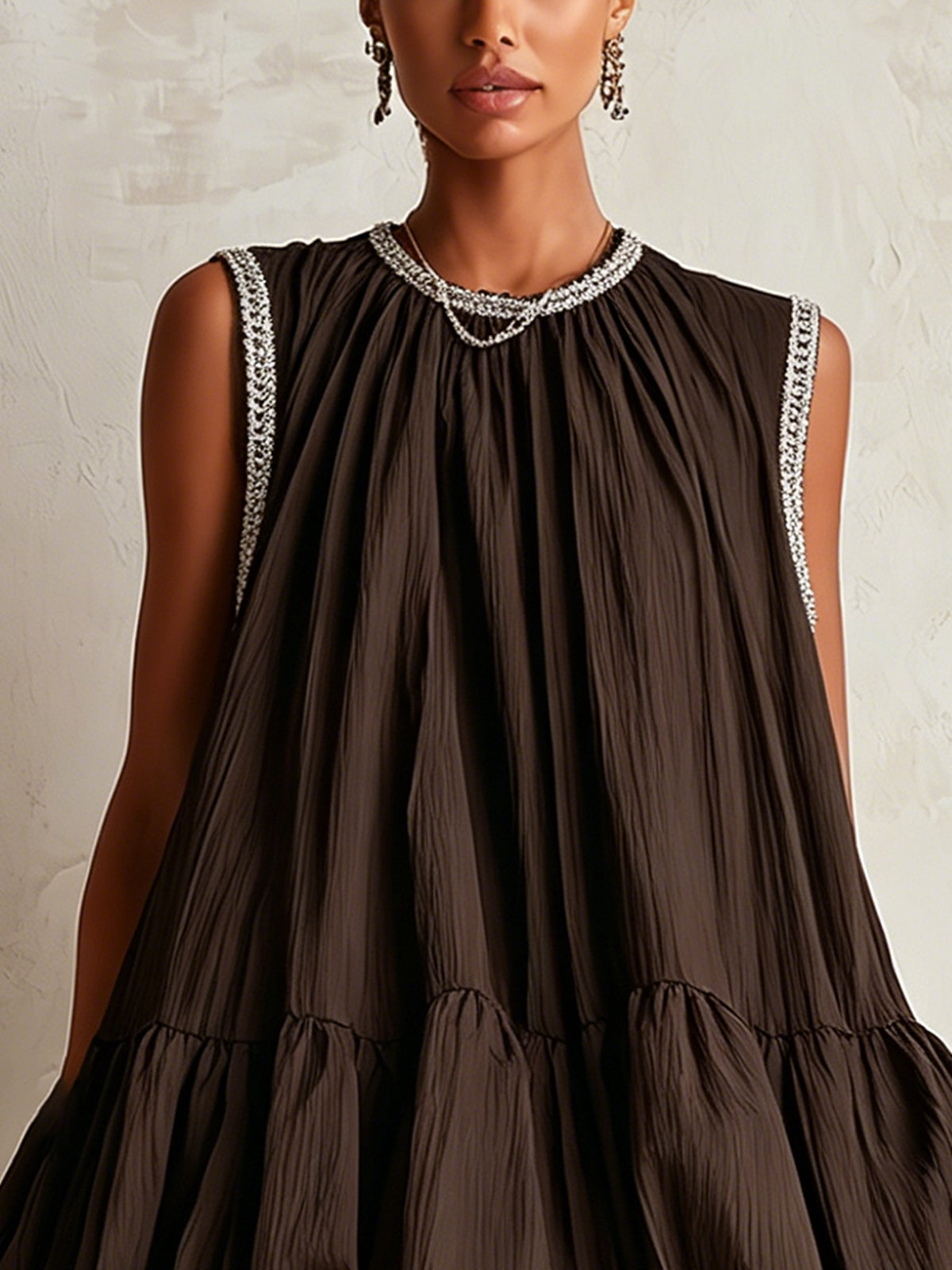 Coleta | Vestido Mini Sin Mangas Marrón con Bajo Abullonado