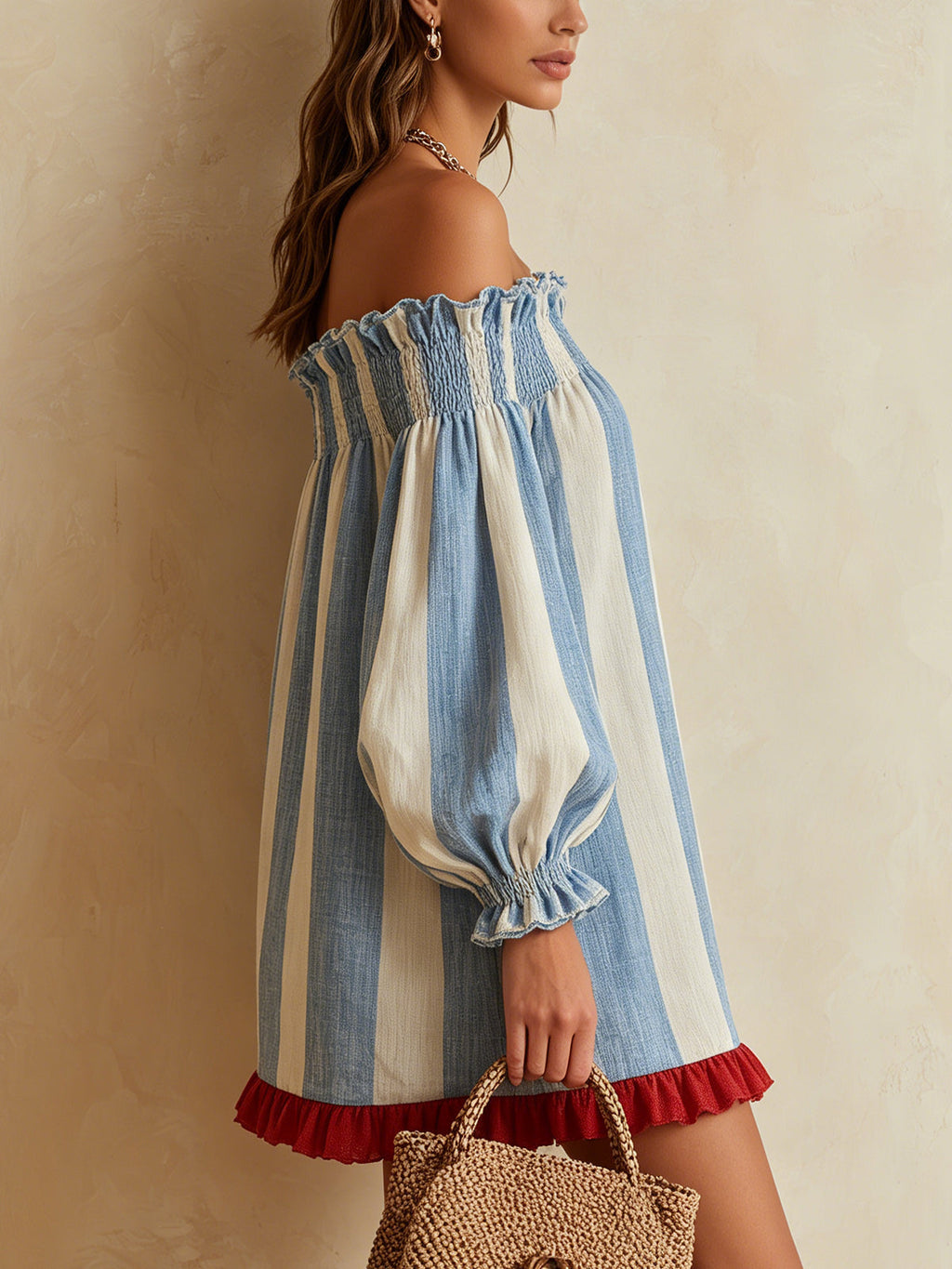 Ondina | Vestido Mini de Rayas Azul y Blanco con Hombros Descubiertos y Bajo Contrastado