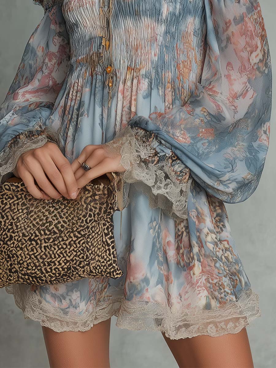 Romina | Vestido Mini de Gasa Fruncida con Hombros Descubiertos y Flores Románticas
