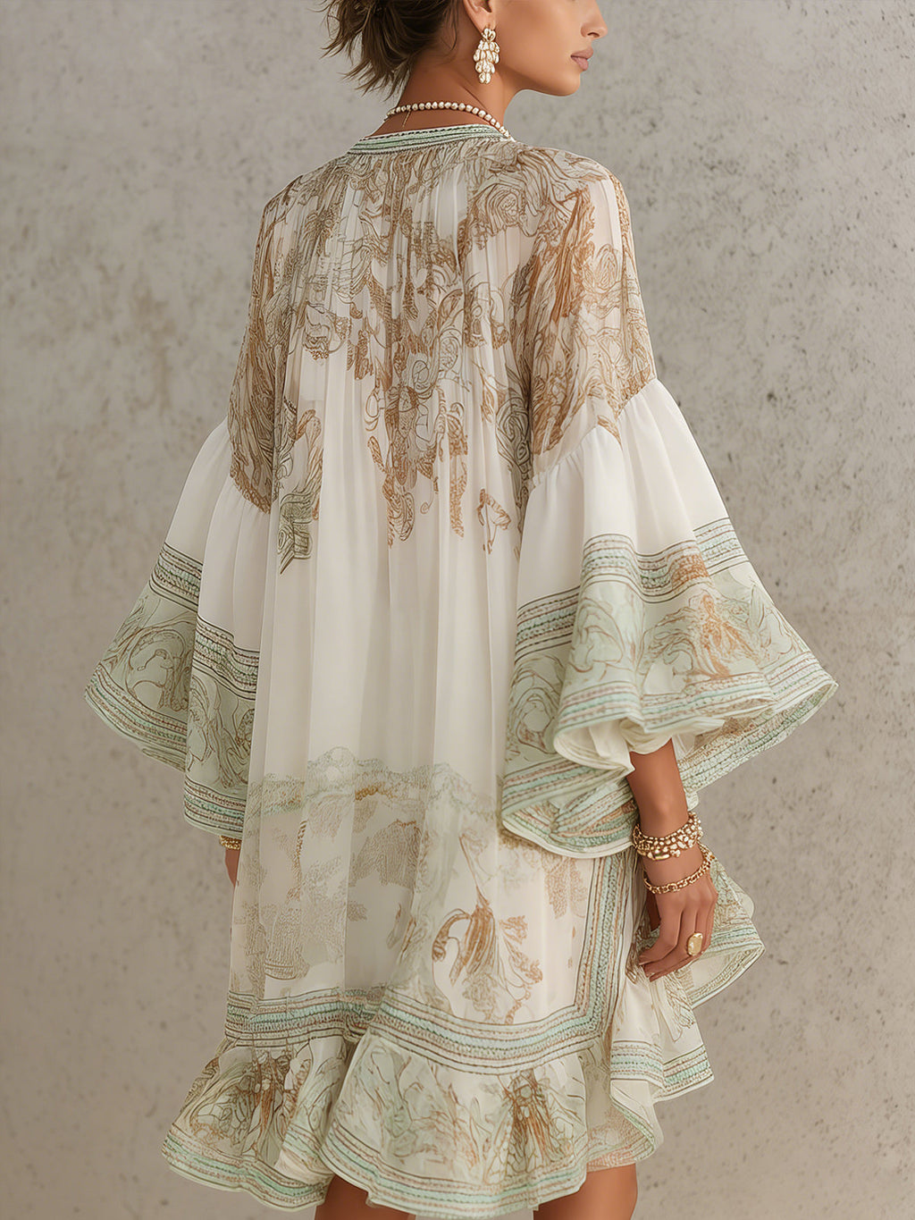 Rosalía | Vestido Mini de Gasa con Mangas de Volantes y Bajo a Rayas Verde