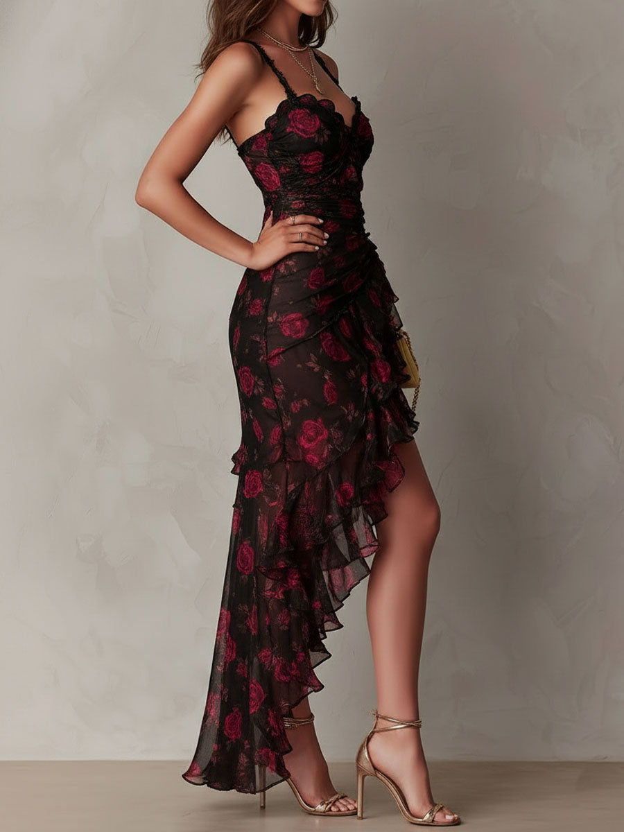 Edith | Vestido corto drapeado negro y rojo de flores con bajo con volante