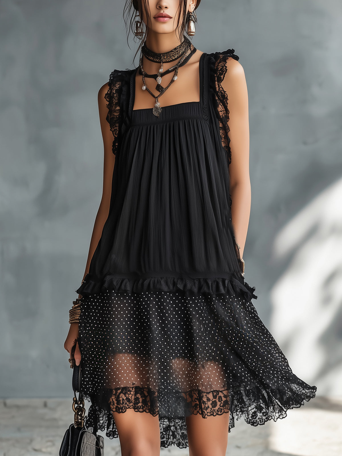 Paulina | Vestido Mini Transparente de Lunares, Volantes y Ribete de Encaje Negro