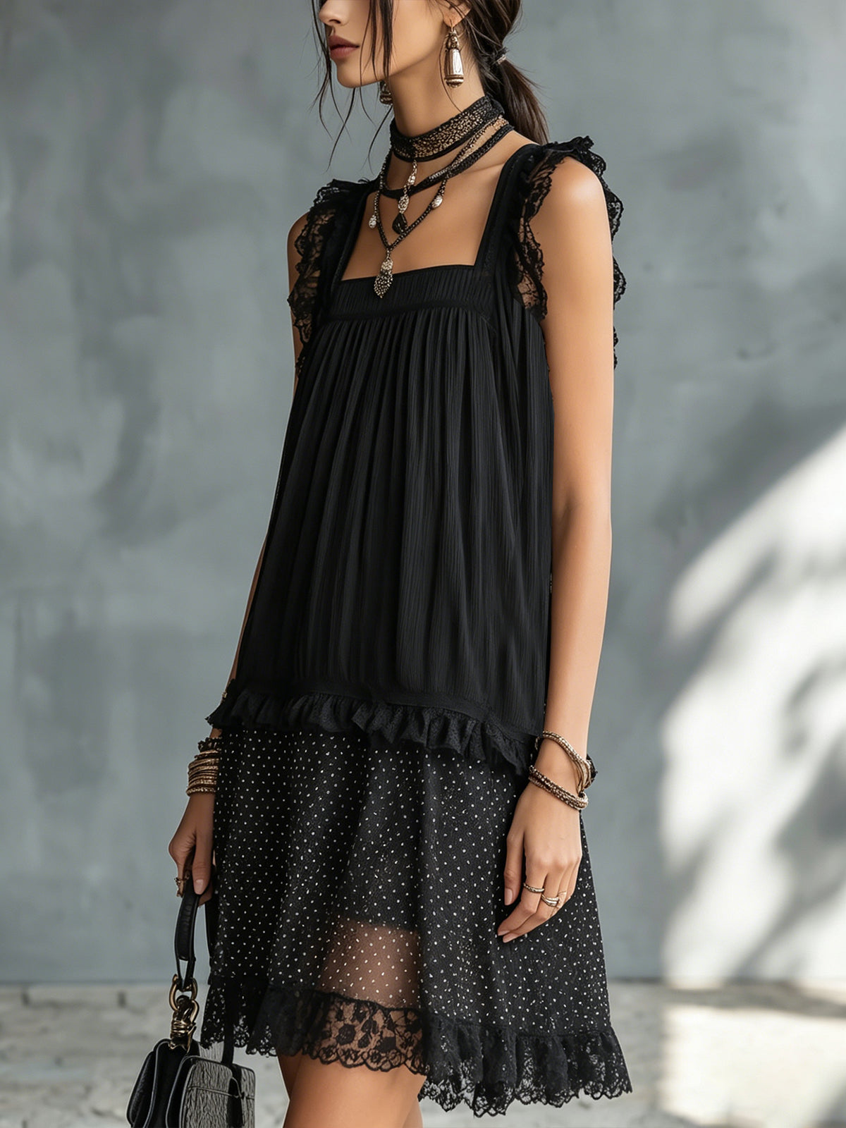 Paulina | Vestido Mini Transparente de Lunares, Volantes y Ribete de Encaje Negro