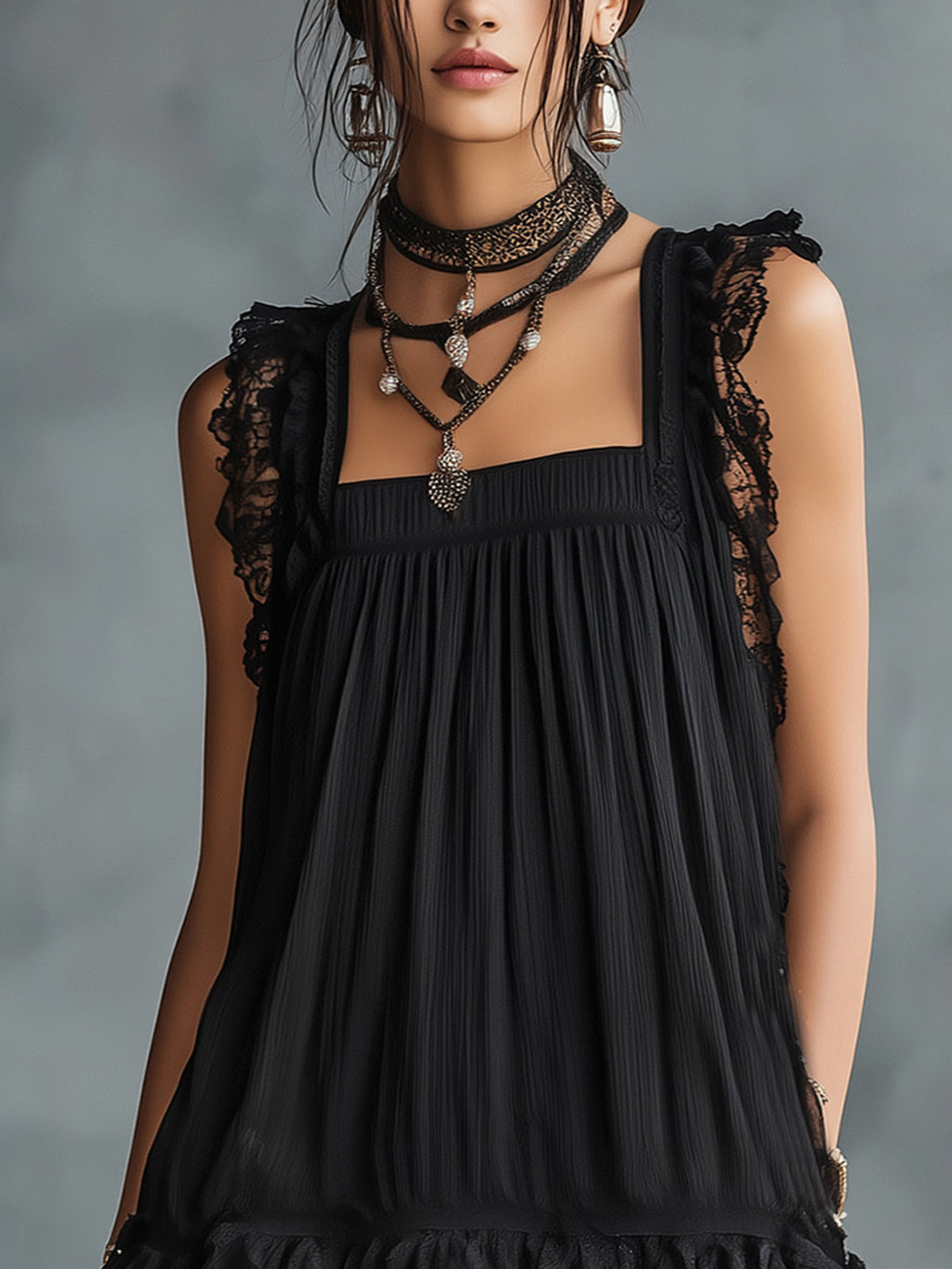 Paulina | Vestido Mini Transparente de Lunares, Volantes y Ribete de Encaje Negro