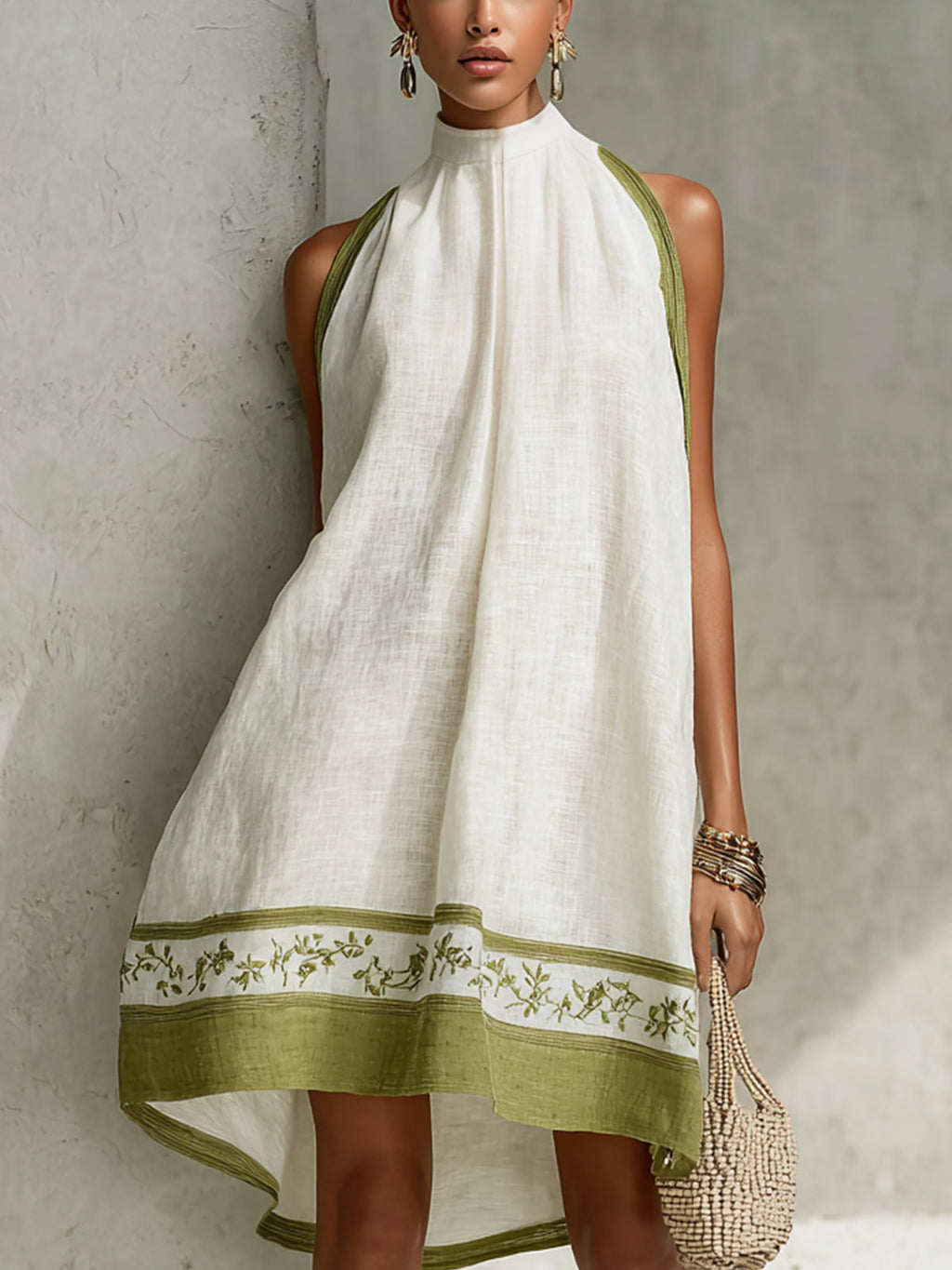 Ágata | Vestido Mini Trapecio Sin Mangas Blanco y Verde Oliva con Flores