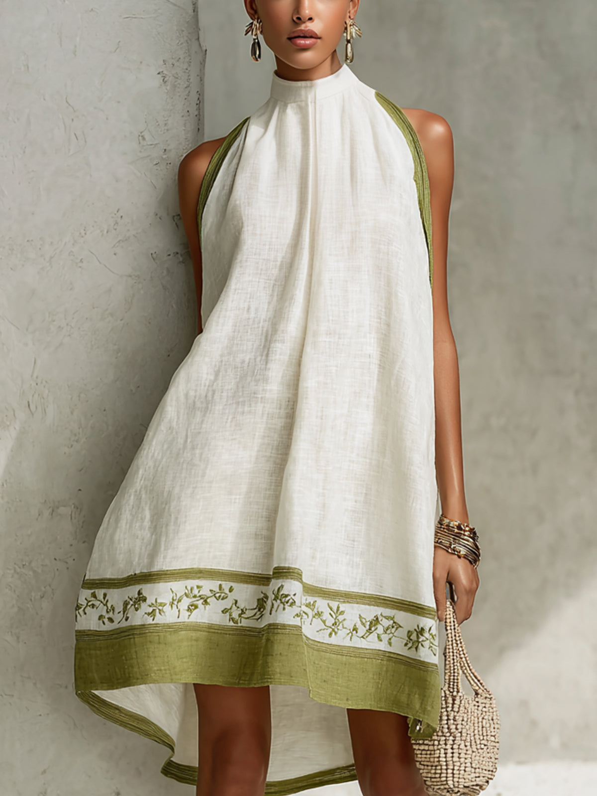Ágata | Vestido Mini Trapecio Sin Mangas Blanco y Verde Oliva con Flores