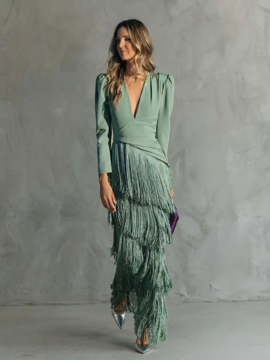 Alessia — Vestido midi elegante con mangas de flecos