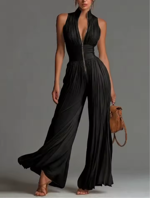 Zakira | Mono Jumpsuit Plisado con Cuello Halter y Pierna Ancha